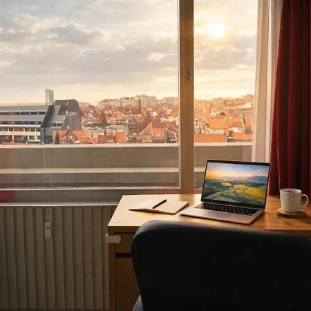 Stylish In Eu District Stunning Views Apartment *