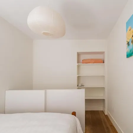 3 Bedroom Self Check In For 7 Apartment Brussels