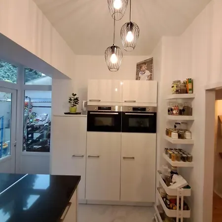 Apartment Charming With Private Garden *