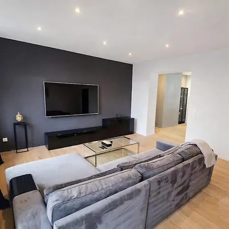 Apartment Luxury Triplex Stylish 2br In *