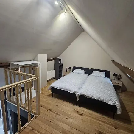 Luxury Triplex Stylish 2br In Apartment