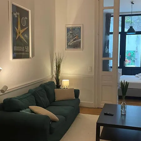 3 Bedroom Self Check In For 7 Apartment Brussels