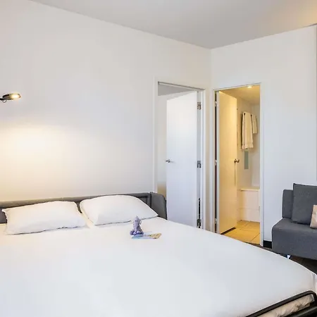 Novotel Off Grand Place Hotel Brussels