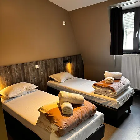 Brxxl 5 Centre Hostel Brussels
