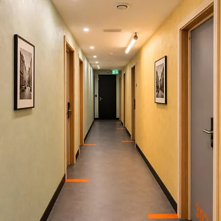 Brxxl 5 Centre Hostel Brussels