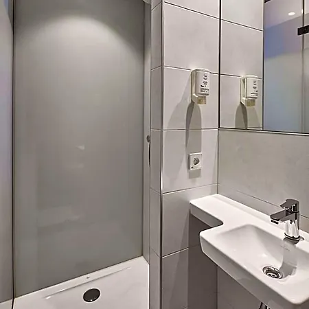 Easyhotel City Centre Hotel