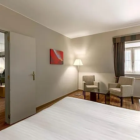 Nh Carrefour De L'europe Hotel Brussel