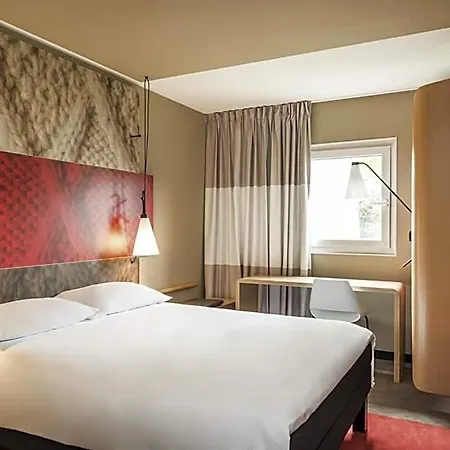 Ibis Centre Hotel