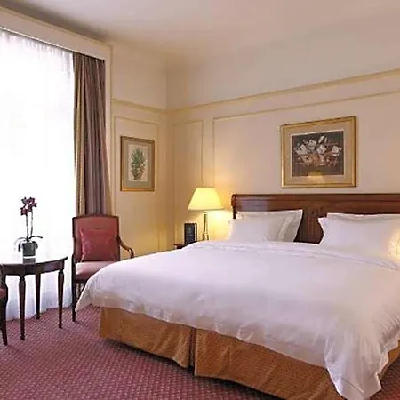 Le Plaza Hotel 5*