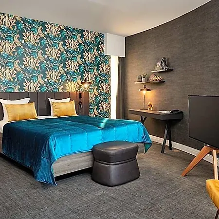 Hotel Der Valk Airport 4*