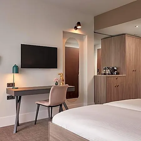 Hotel Der Valk Airport