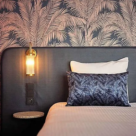 Hotel Der Valk Airport 4*