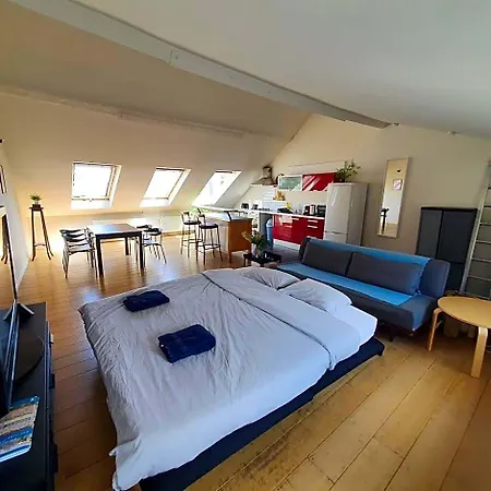 Hotel Comf. 2 Bedroom Penthouse In Center