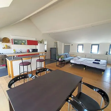 Hotel Comf. 2 Bedroom Penthouse In Center 2*