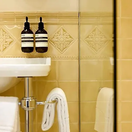 Fleur De Hotel 4*