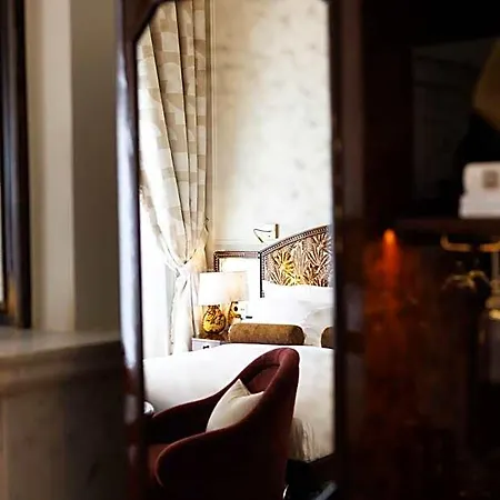 Fleur De Hotel 4*