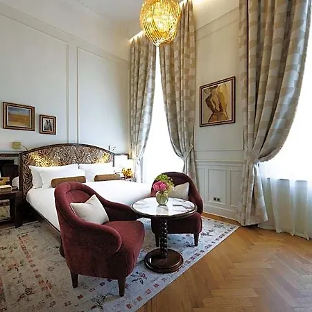 Fleur De Hotel