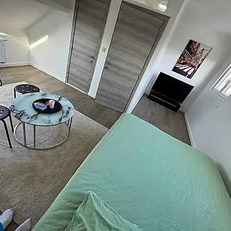 Hotel Qozyroom