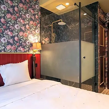 Hotel The Place