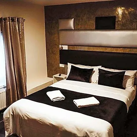 Onyx Expo Hotel
