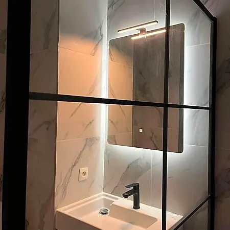 La Piece Hotel