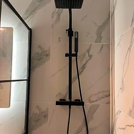 Hotel La Piece *