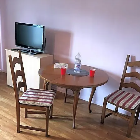 солнечная комфортная студия в андерлехт с лифтом Apartment *