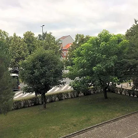 солнечная комфортная студия в андерлехт с лифтом Brussels