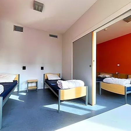 Hotel Youth Gogh