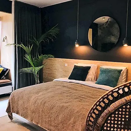 Hotel Latroupe Jardin Secret Brussels