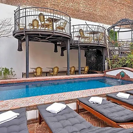 Latroupe Jardin Secret 3*