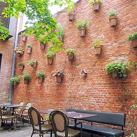 Hotel Latroupe Jardin Secret Brussels