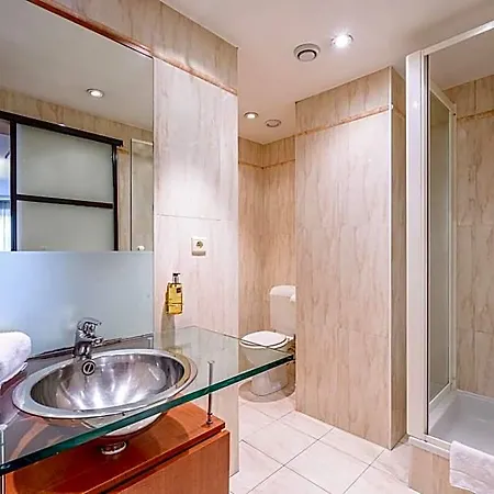 Hotel B-aparthotel Montgomery 4*