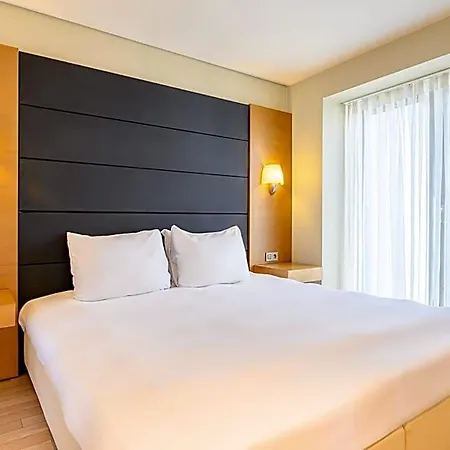 Hotel B-aparthotel Montgomery 4*