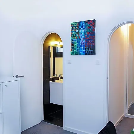 Satellite Hotel *