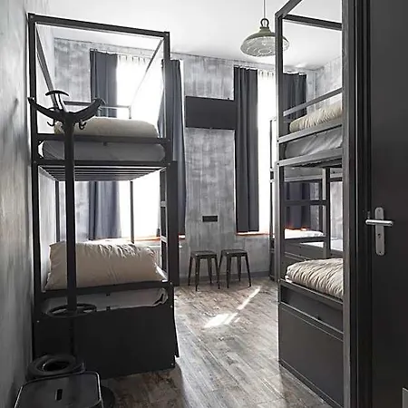 Urban Centre Hostel *