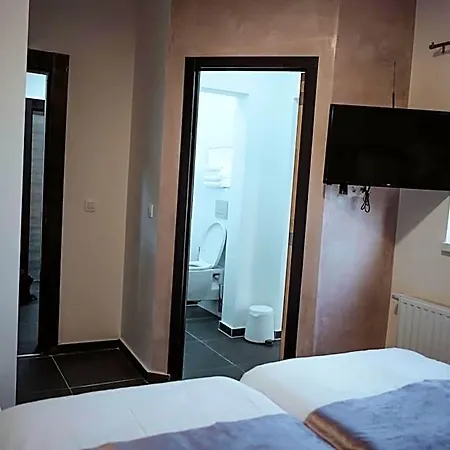 Hotel Onyx Expo 3*