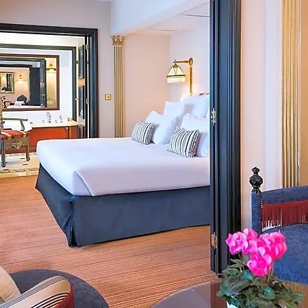 Barsey By Warwick Hotel