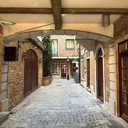 Georges Henri Aparthotel 4*