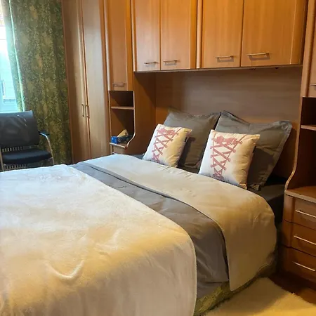 Spacieuse 1 Lit Double Avenue De Tervueren Homestay