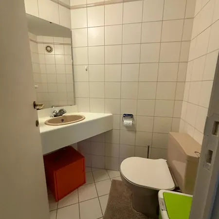 En-suite In A Beautiful Big House Guest house