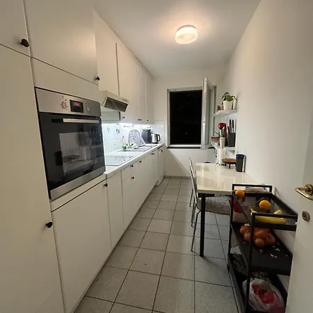 Guest house En-suite In A Beautiful Big House *