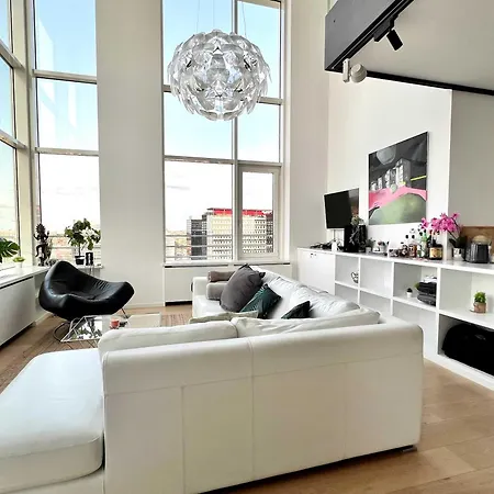 Penthouse Skyline 220 M2 Of Refined Elegance 4* Brussels