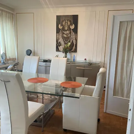 Spacieuse 1 Lit Double Avenue De Tervueren Homestay