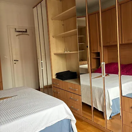 Spacieuse 1 Lit Double Avenue De Tervueren Homestay