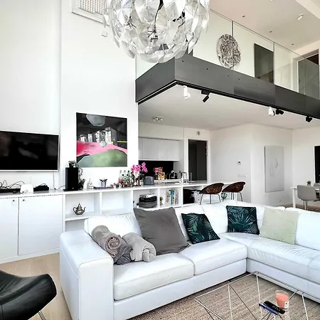 Skyline Luxury Penthouse In 220 M2 Of Elegance Bed & Breakfast 4*