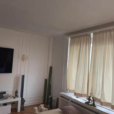 Spacieuse 1 Lit Double Avenue De Tervueren Homestay *