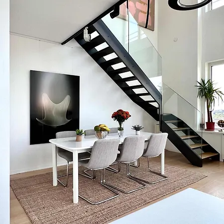Penthouse Skyline 220 M2 Of Refined Elegance 4*