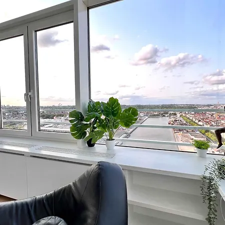 Penthouse Skyline 220 M2 Of Refined Elegance