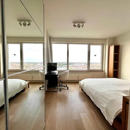 Penthouse Skyline 220 M2 Of Refined Elegance 4*